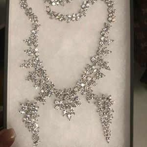 Wedding jewelry. Beautiful silver set.